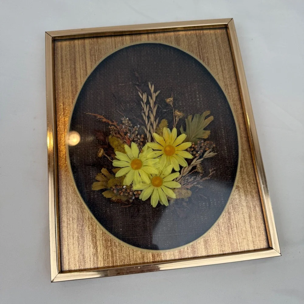 Vintage Kim Originals Mary Bentch 3D Dried Floral Shadow Box Gold Frame 8x10